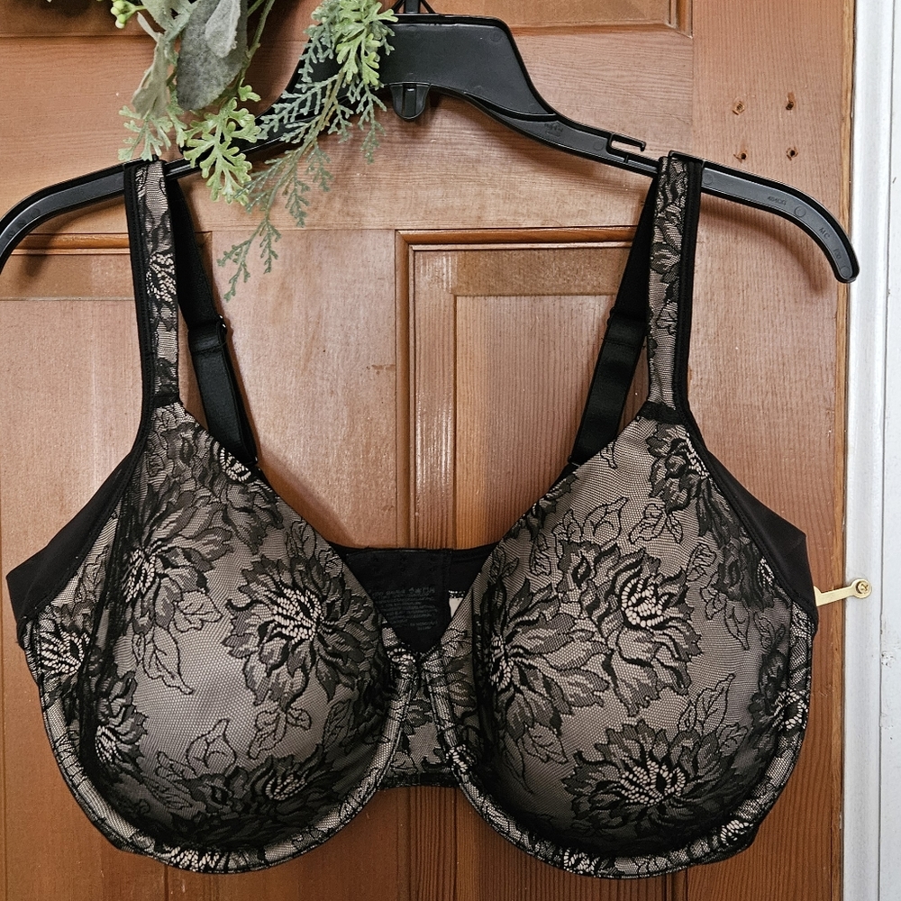 Bali 40DD Lightly Padded Smoothing Bra